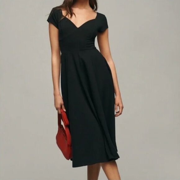 Reformation Dresses & Skirts - Reformation Brynn V-Neck Midi Dress Black L